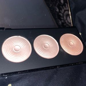 revolution radiance highlight palette